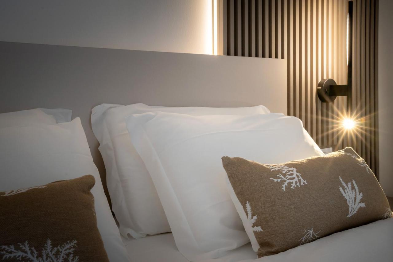 קאורלה Hotel Delfino מראה חיצוני תמונה