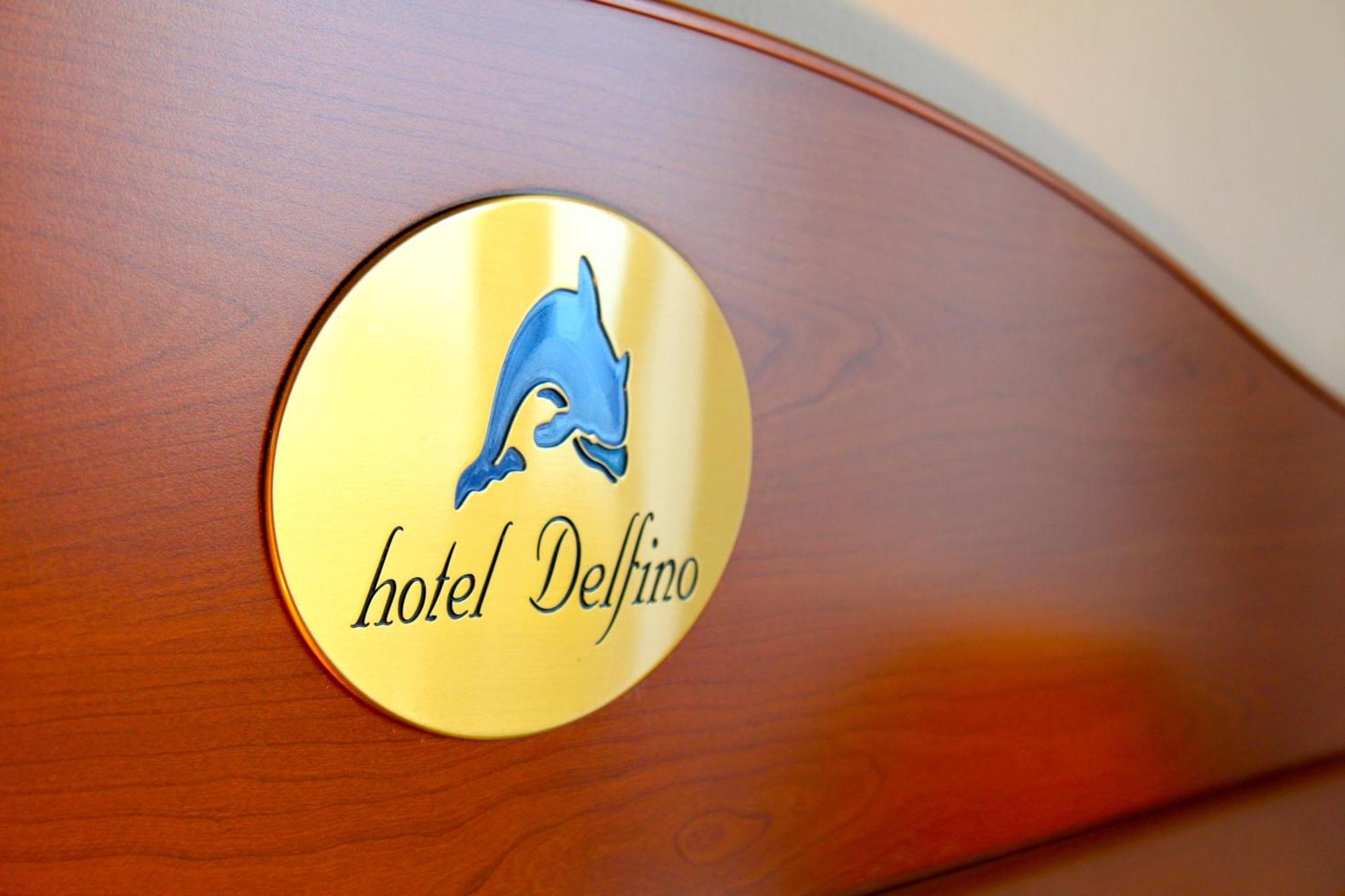 קאורלה Hotel Delfino מראה חיצוני תמונה