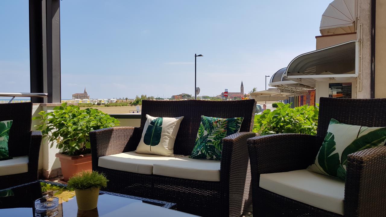 קאורלה Hotel Delfino מראה חיצוני תמונה